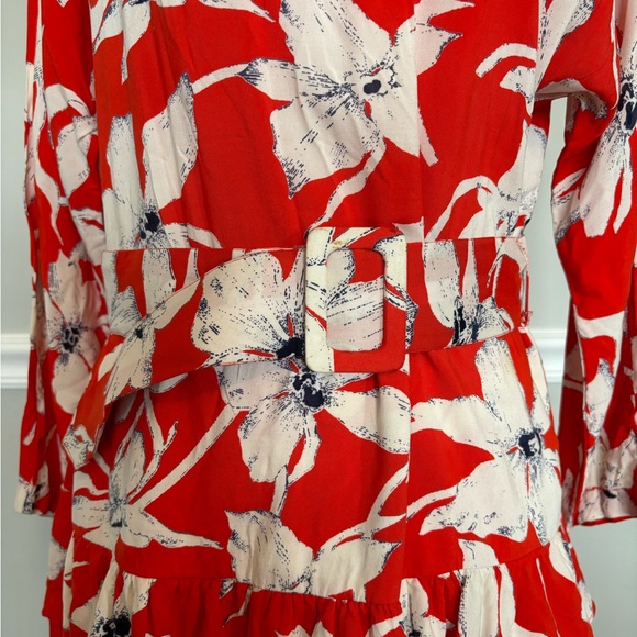 VERO MODA Tiered Floral Dress - Picture 2 of 10